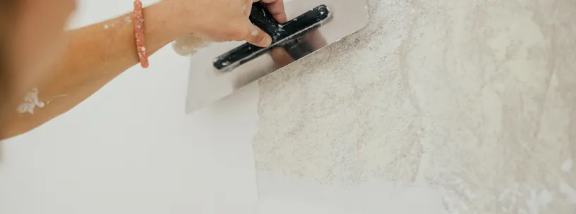 Reboco com gesso vs. cimento: qual revestimento usar na sua parede? | Casa do Construtor - Aluguel de equipamentos