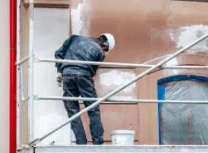 Andaime Fachadeiro ou Plataforma: Qual escolher para sua obra? | Casa do Construtor - Aluguel de equipamentos