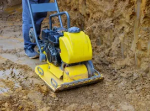 Preparação do terreno - O canteiro de obras  Casa do Construtor - Aluguel de equipamentos