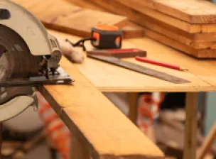 Sustentabilidade: escoras de madeiras x escoras metálicas | Casa do Construtor - Aluguel de equipamentos