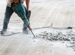 Quando usar o martelete rompedor? | Casa do Construtor - Aluguel de equipamentos