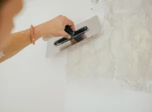 Reboco com gesso vs. cimento: qual revestimento usar na sua parede? | Casa do Construtor - Aluguel de equipamentos