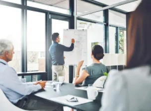 Casa do Construtor e UOL lançam projeto social focado em técnica de vendas | Casa do Construtor - Aluguel de equipamentos
